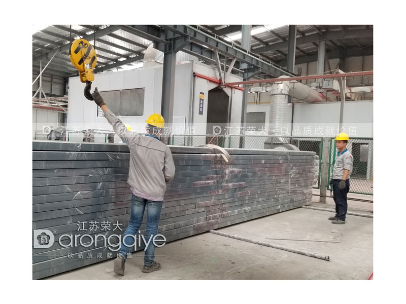 河南洛陽公交候車亭